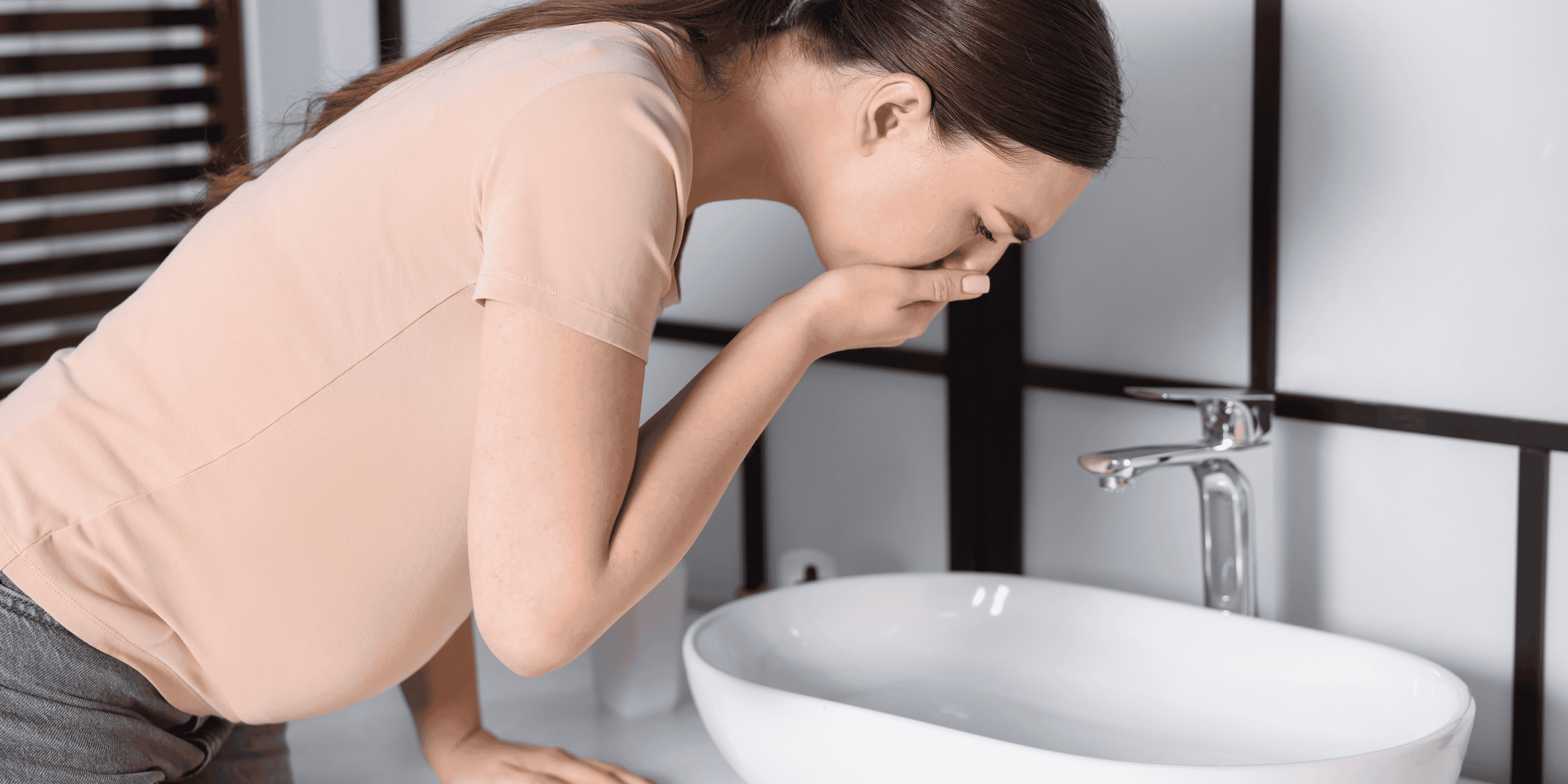 Hyperemesis gravidarum: Wenn Übelkeit in der Schwangerschaft nicht mehr „normal“ ist