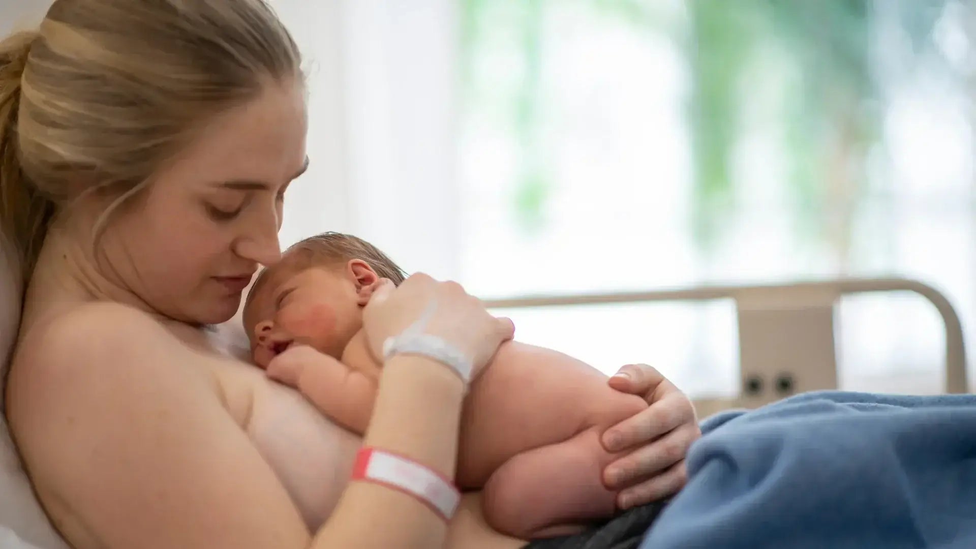 Warum Nähe so wichtig ist - Haut-zu-Haut mit deinem Baby einfach erklärt